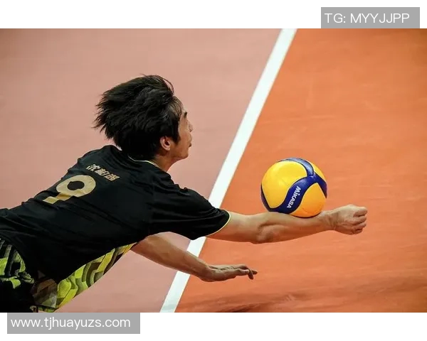 南京排球队与重庆排球队赛后复盘分析个人能力对比与表现总结